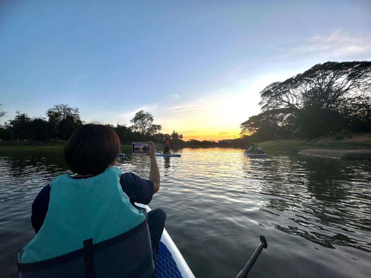 Une Jai Place เรือนอุ่นใจ Phimai Exteriör bild
