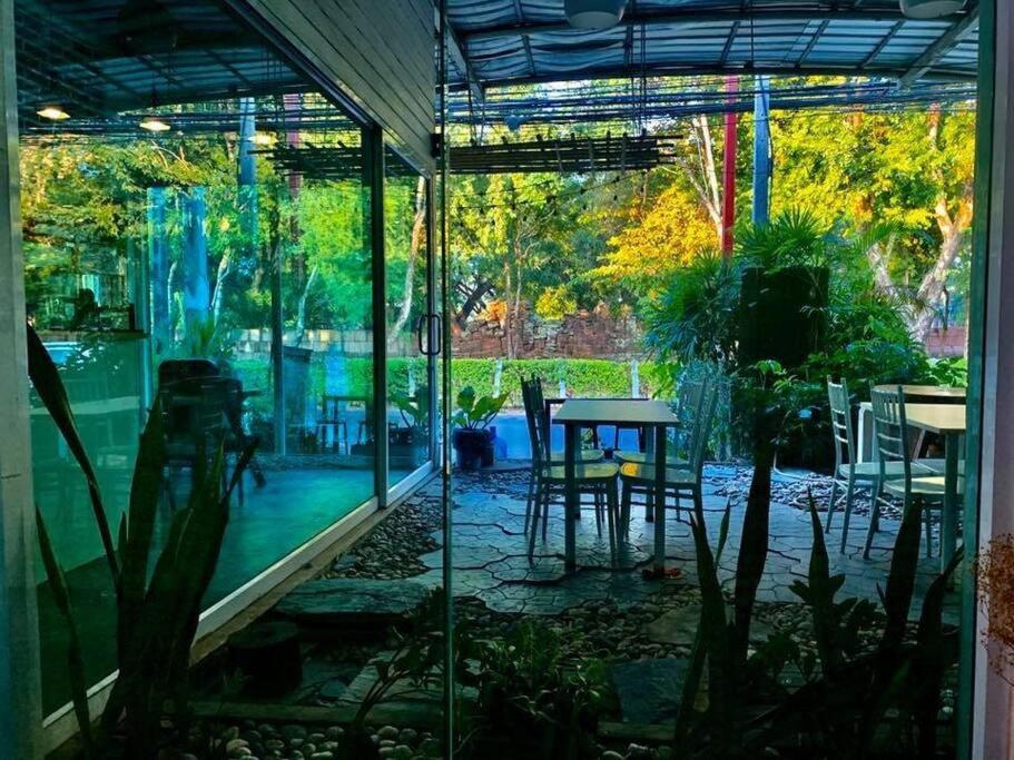 Une Jai Place เรือนอุ่นใจ Phimai Exteriör bild