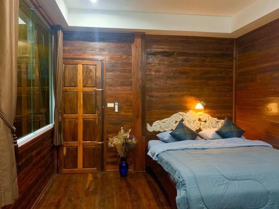 Une Jai Place เรือนอุ่นใจ Phimai Exteriör bild
